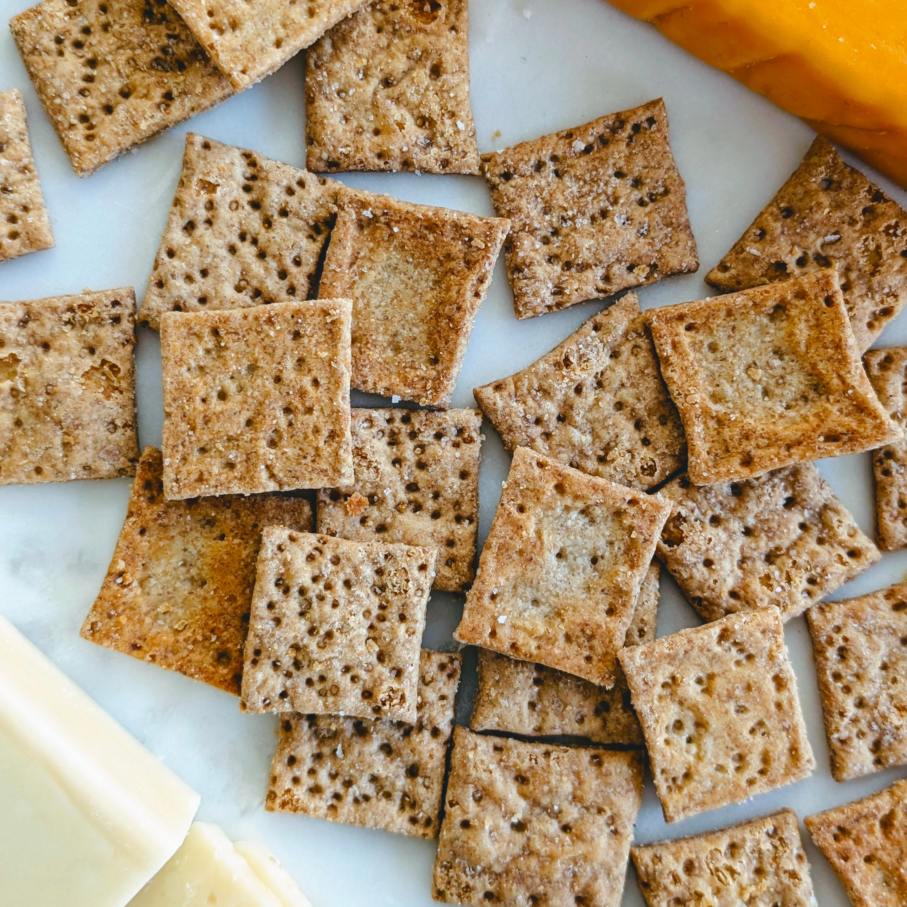 Artisanal Cheddar Rye Crackers (4oz)
